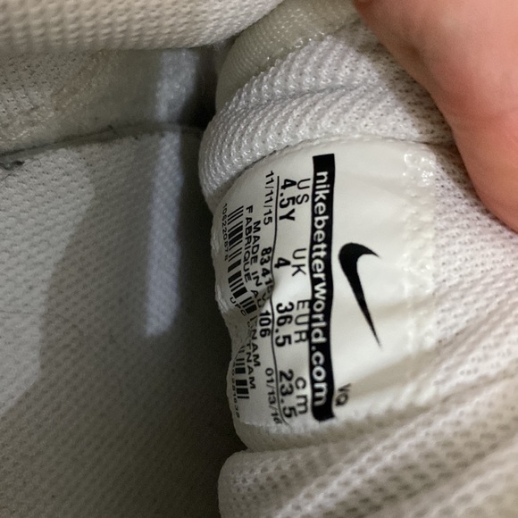 Nike shoes | size 23.5cm = us 4.5 Y | youth - Picture 2 of 3